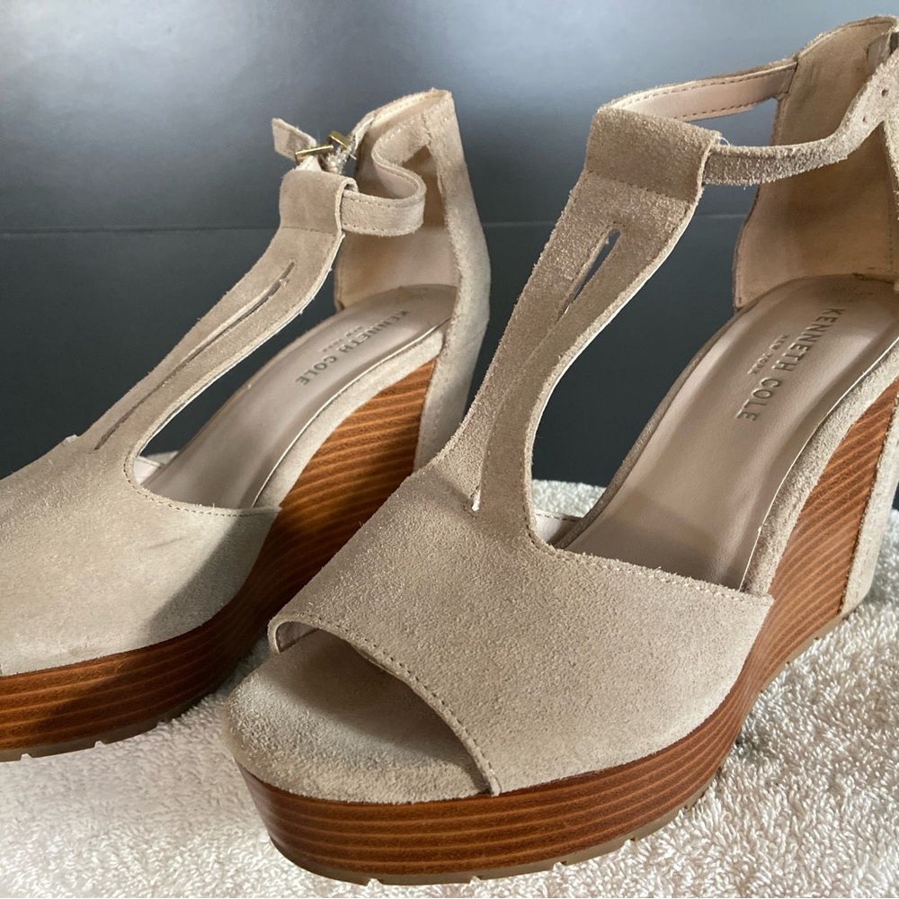 Kenneth Cole Cream Wedge Sandals with T-Strap